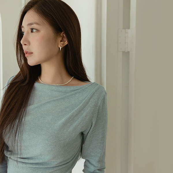 苗条 领口线 褶皱 弹力 T恤衫