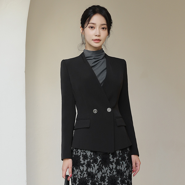 边缘肩膀线条 银色线条 双排扣 夹克