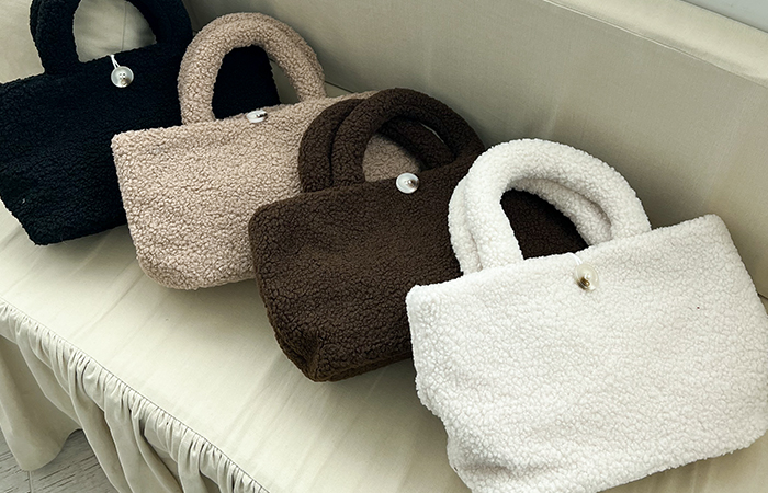 纽扣 点缀 手提包
