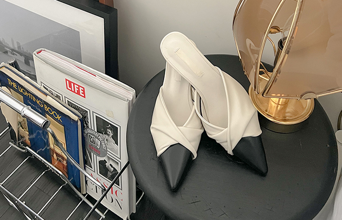 扭曲 点缀 细高跟 高跟 高跟鞋