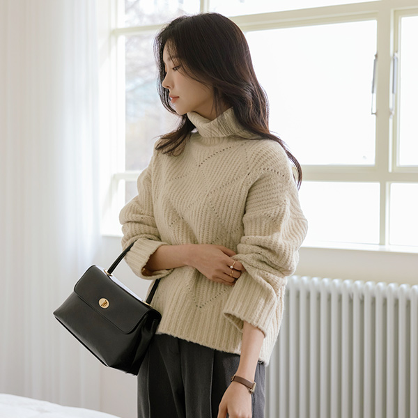 钻石 编织的 宽松 羊毛 高领 针织衫