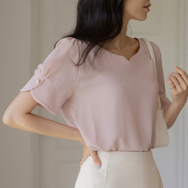 软绵绵软的 柔丝 心形领 罩衫