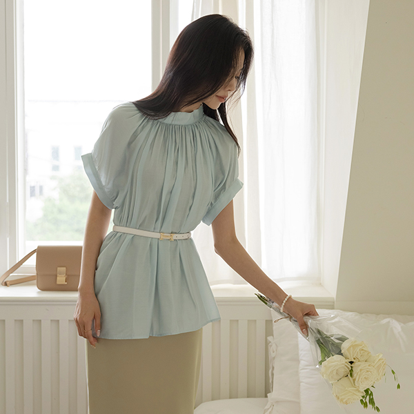 褶皱领 有光泽 短袖 罩衫