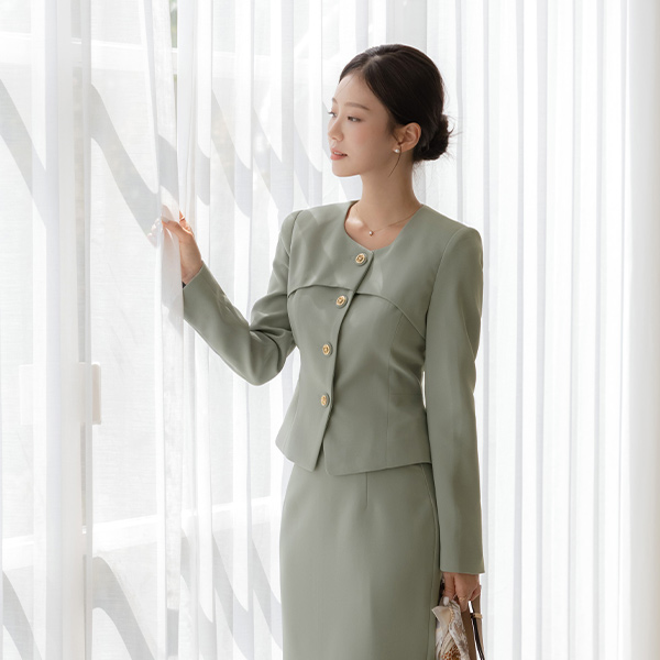 Maison 开叉 线条 黄金 扣子 Set-up 夹克