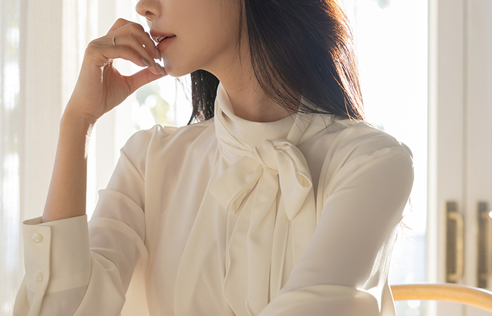 로아 细褶 领带 罩衫