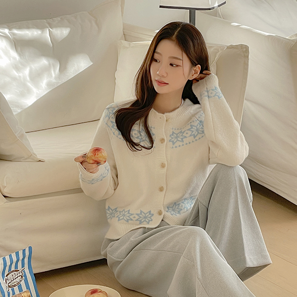 蓬松。 圆领 羊毛 北欧 针织衫 开衫