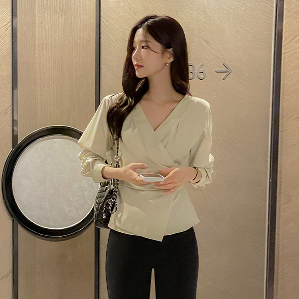 女性化的 褶皱 裹身风格 罩衫