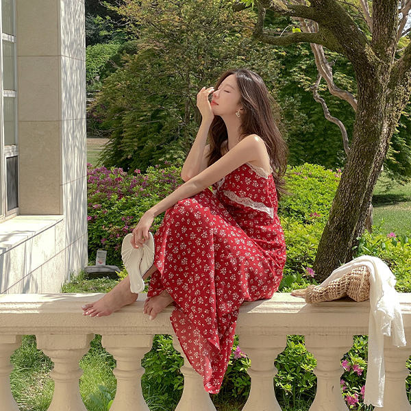 女性化的 碎花 蕾丝 后侧松紧带 背心 长款 连衣裙