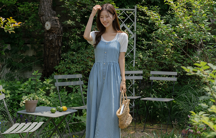 夏天 后侧松紧带 背心 牛仔色 连衣裙