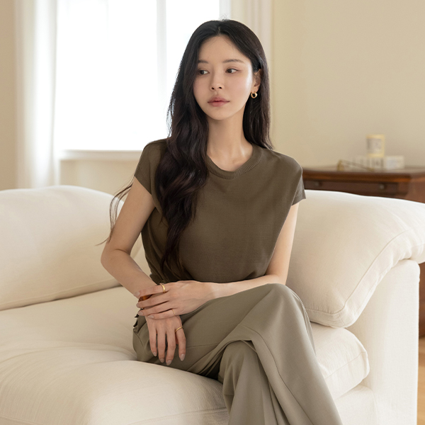 不规则 扣子 交叉 帽檐袖 针织衫
