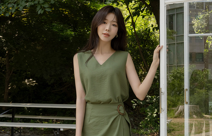 발리 V字领 背心 Set-up 罩衫