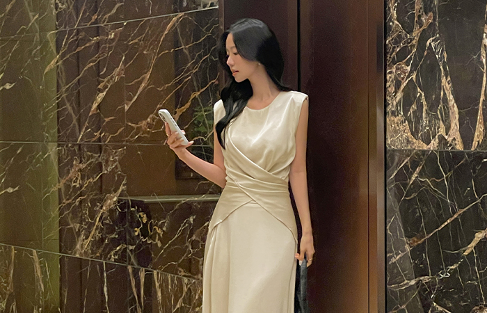 绸缎 交叉 罩衫&裙子 SET