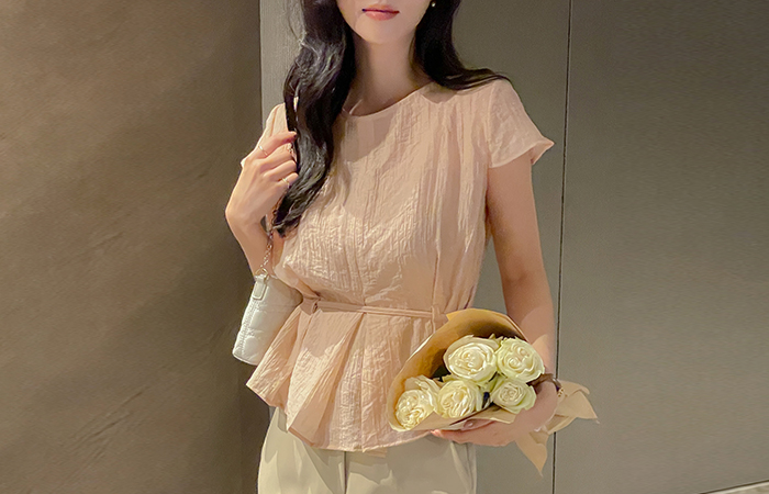 Ellin 褶皱 帽檐袖 罩衫(+腰带)