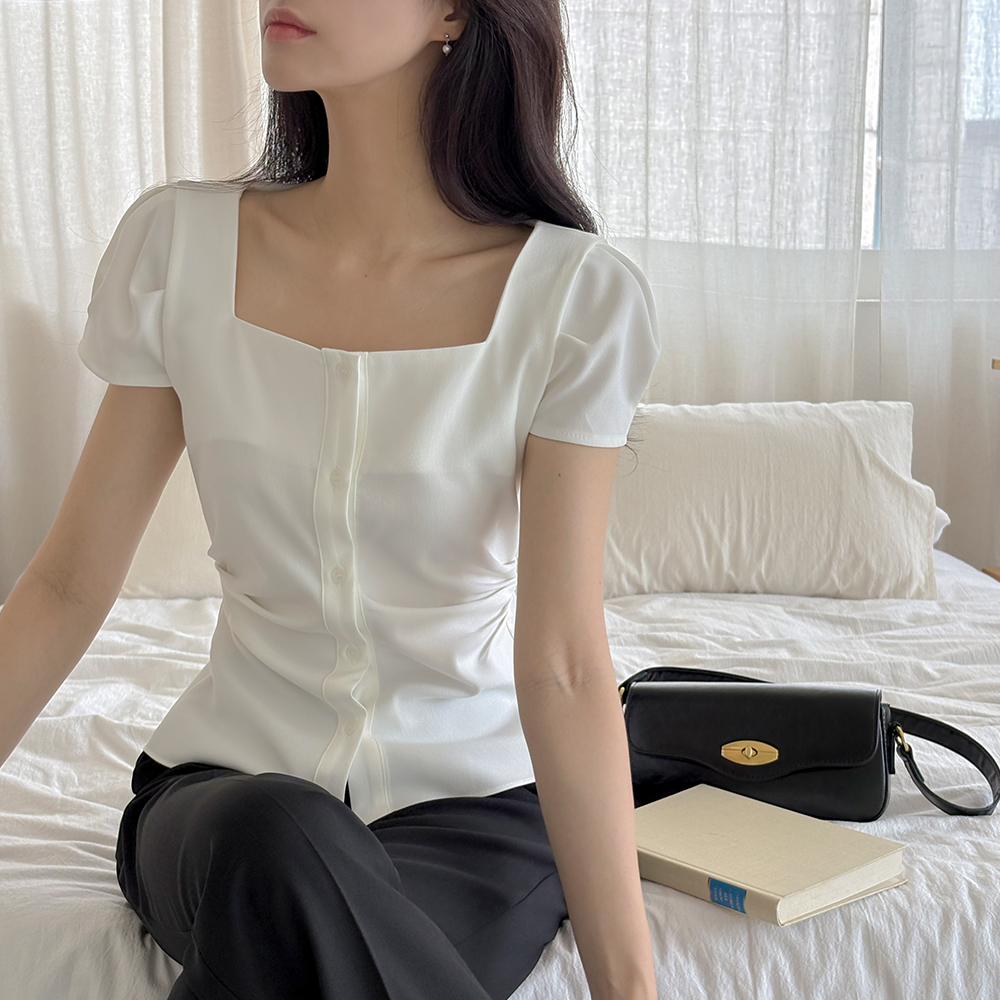 女性化的 褶皱 后面蝴蝶结 方领 罩衫