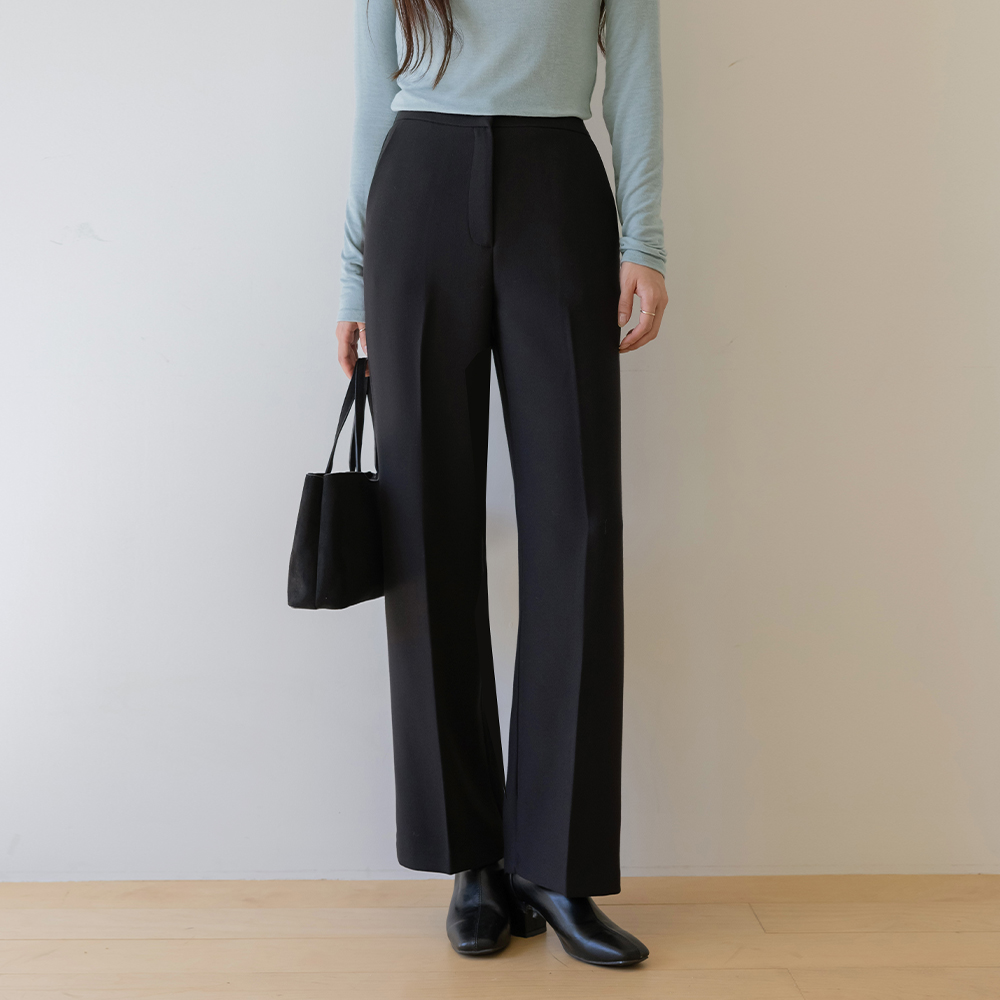 稍厚的 后侧松紧带 一字型 宽松长裤