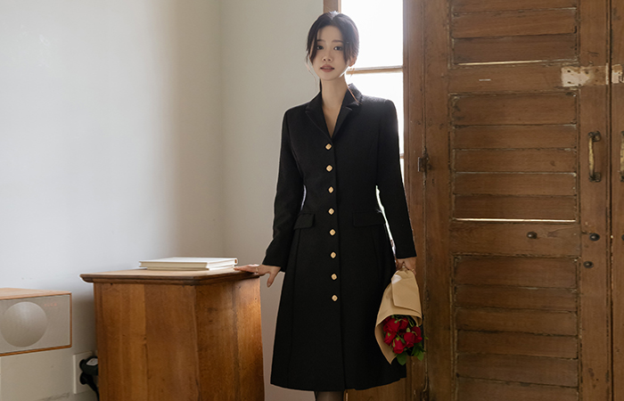 翻领 金色纽扣 A字型 粗呢 连衣裙