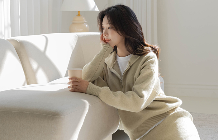 舒服 带帽 반집업 针织&裙子 SET