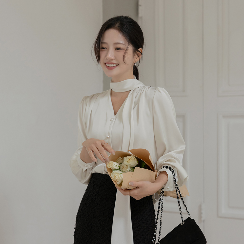 有光泽 围巾领 珍珠 扣子 罩衫