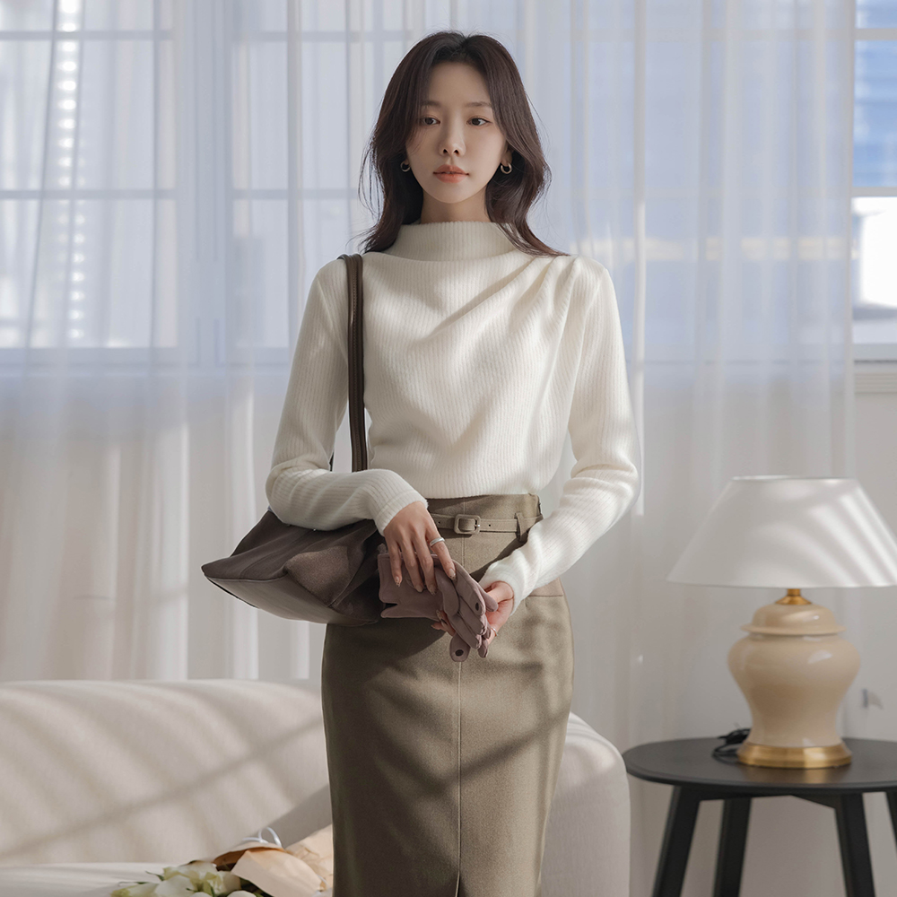 稍厚的 半高领 褶皱 Peach 条绒 针织衫