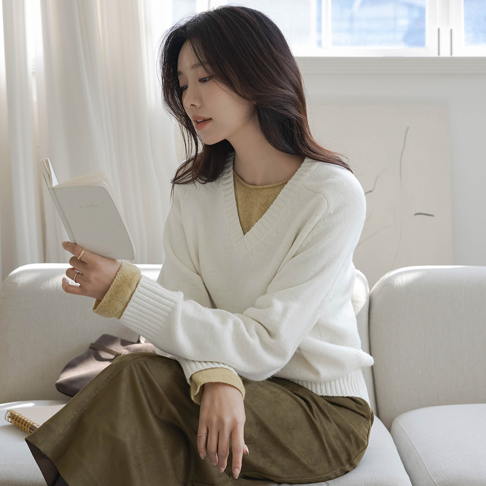 V领 插肩袖 스탠다드핏 羊毛 针织衫