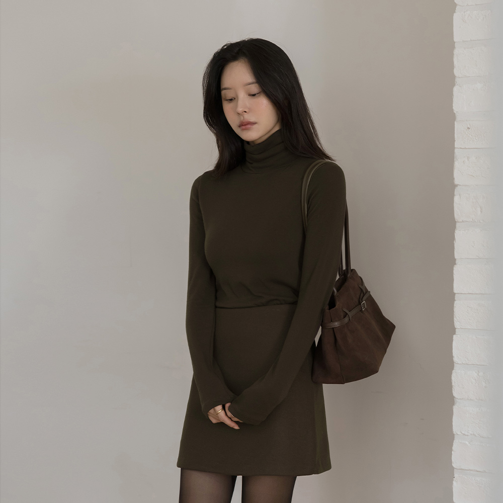 颜色 点缀 羊毛 弹力 高领 T恤衫