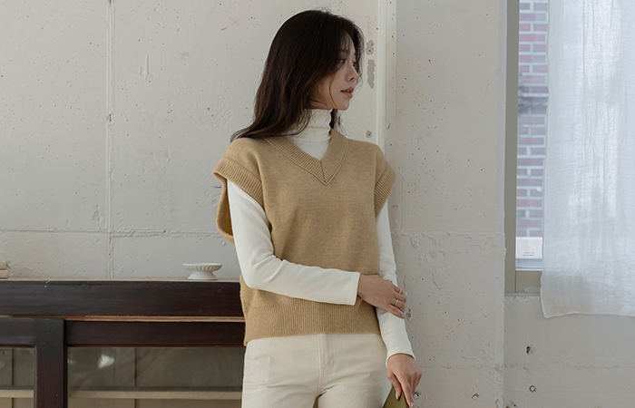 V形超细美利奴羊毛针织衫马甲