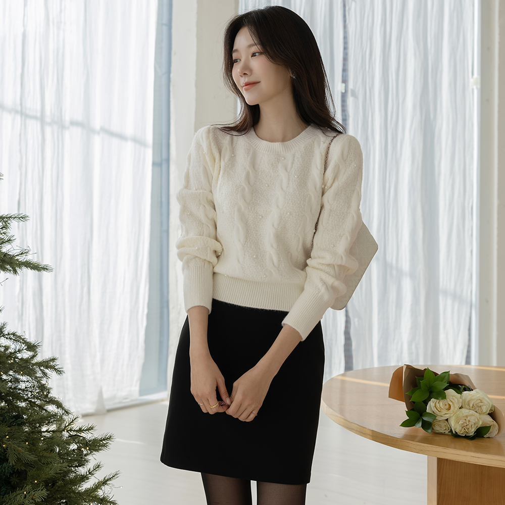 圆领 稍厚的 珍珠 麻花 针织衫