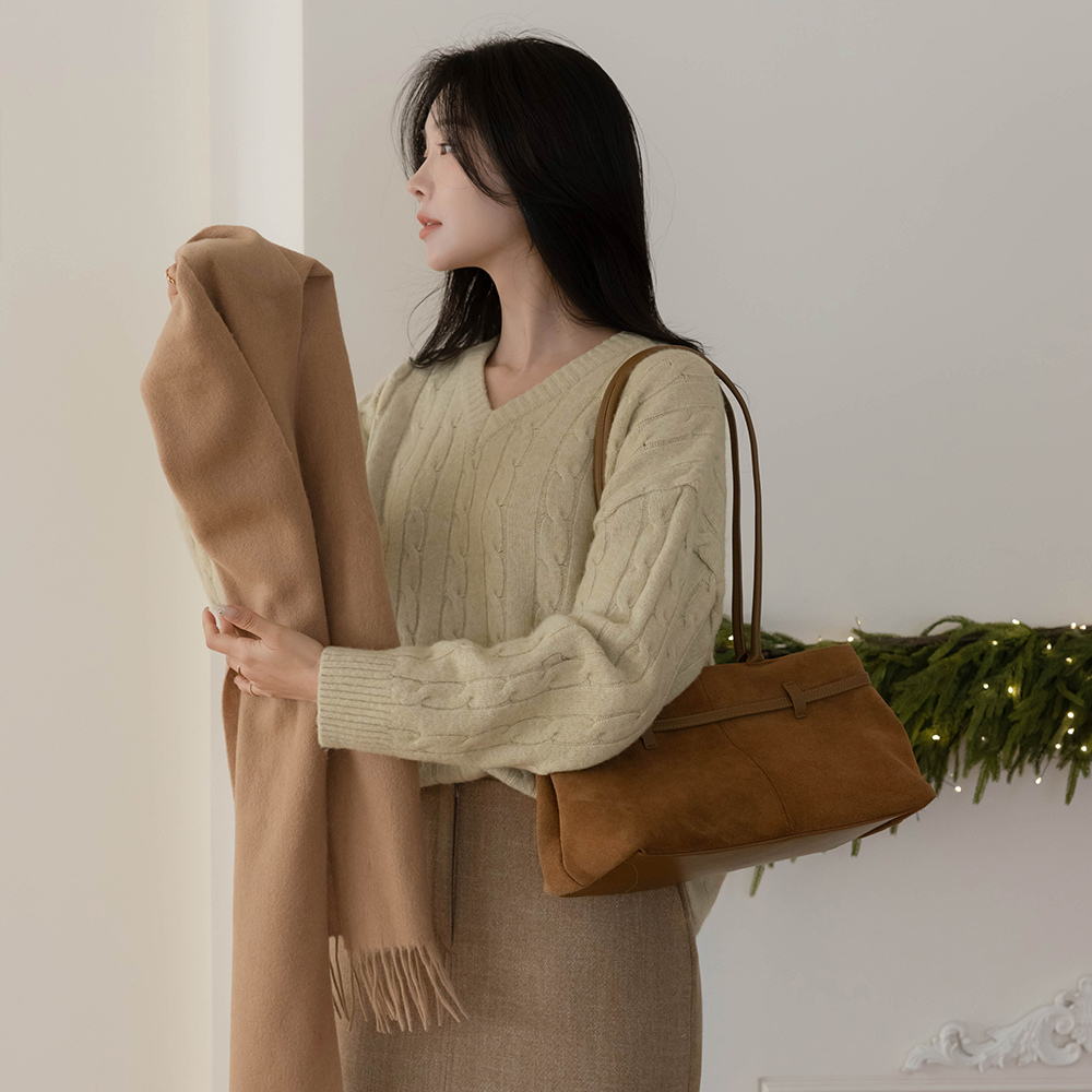 稍厚的 V领 麻花 羊毛 宽松 针织衫