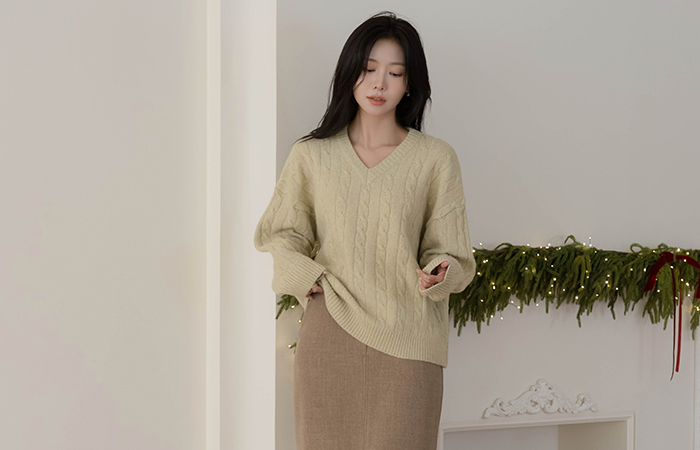 稍厚的 V领 麻花 羊毛 宽松 针织衫