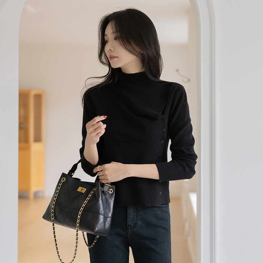 斜线 不规则 扣子 羊毛 半高领 针织衫