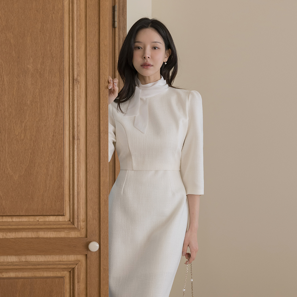 蝴蝶结领口 两件套 风格 粗呢 H字型 连衣裙