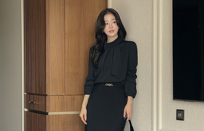 Romance 半高领 细褶 领带 罩衫