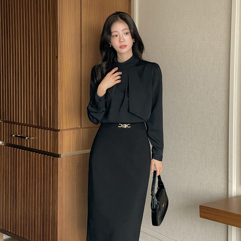 Romance 半高领 细褶 领带 罩衫