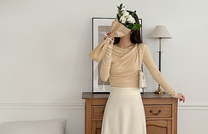 斜线 披盖 褶皱 弹力 T恤衫