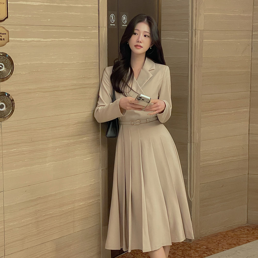 修身 翻领 褶边 连衣裙(+腰带)