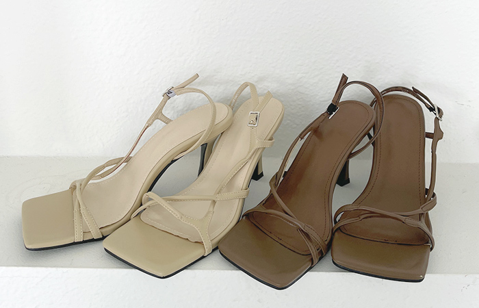 侧纽 扭曲 Square Toe 高跟凉鞋