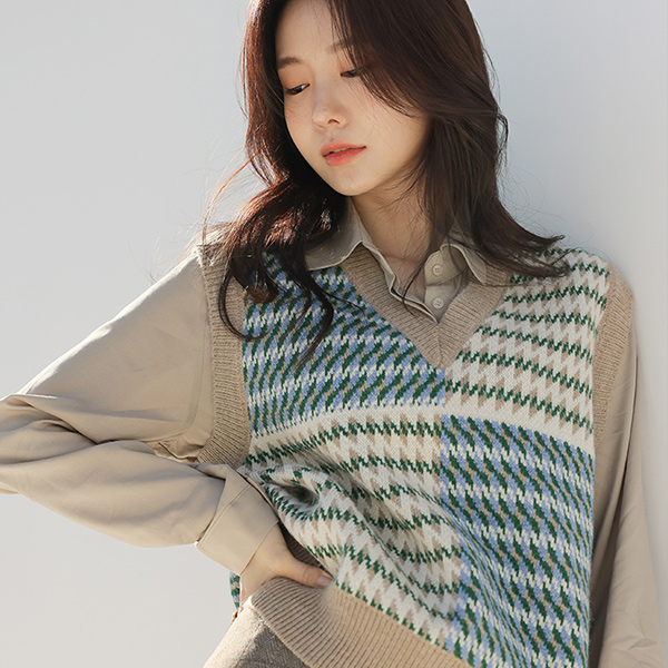 配色图案 分层 V字领 针织衫 马甲