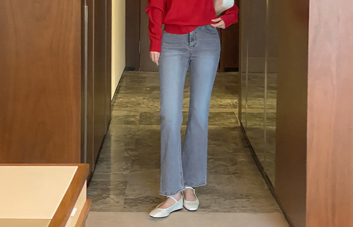 里面松紧带 休闲风格 喇叭 弹力 牛仔色 裤子