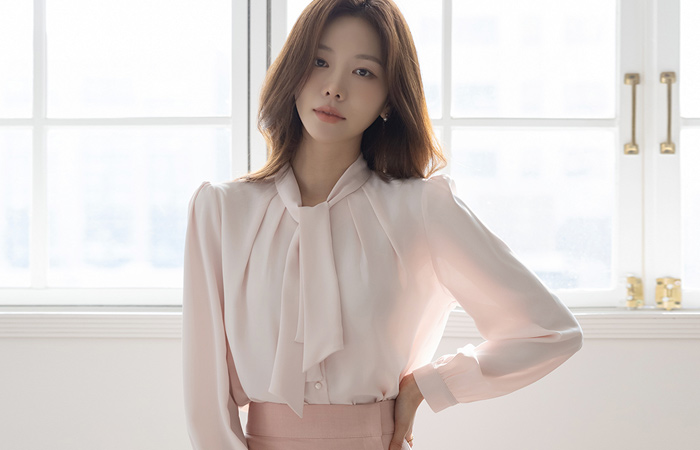 Blossom 领带 细褶 罩衫