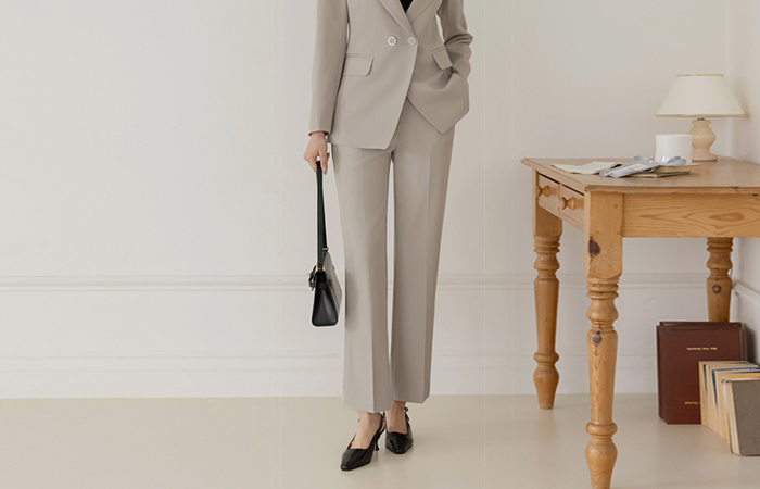 摩登 一字型 Set-up 宽松长裤