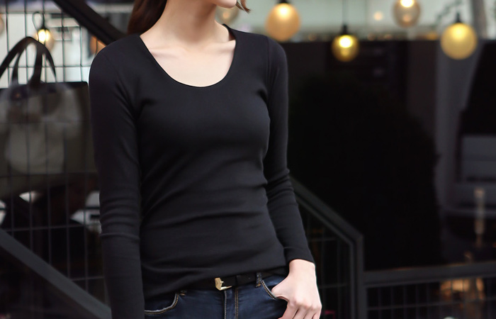 修身加绒U领T恤跨度