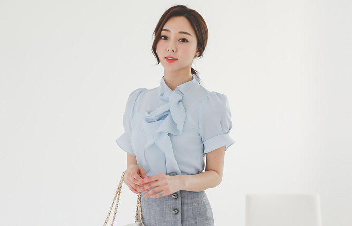 路易褶边弹力女衬衫（短袖）