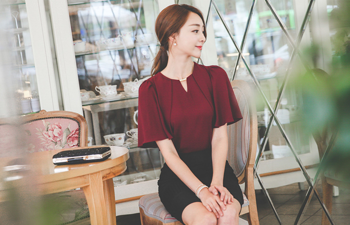 V teuim goldeuba女衬衫