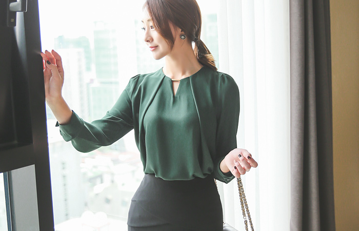 V teuim goldeuba女衬衫（长袖）