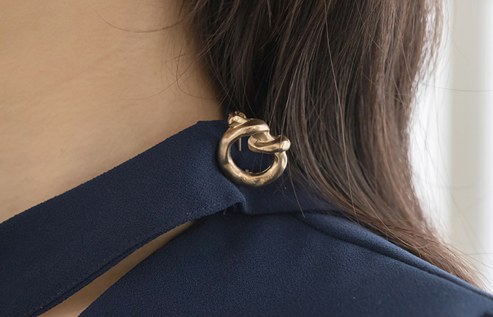 엘레나 开叉 领带 A字型 连衣裙_胸针