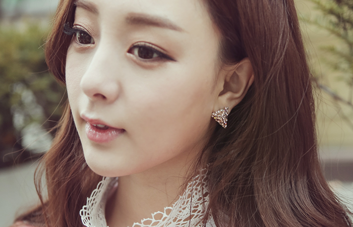 金字塔立方体耳环