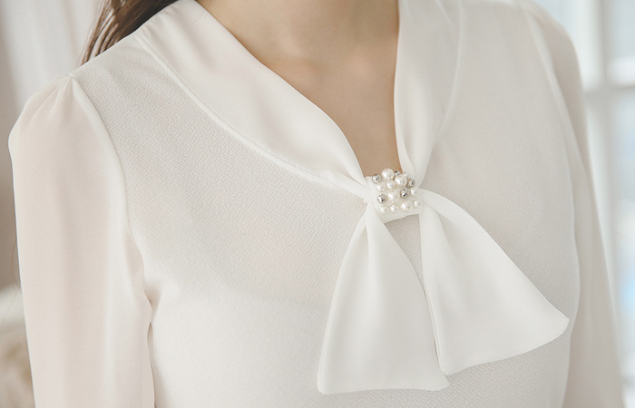 珠宝首饰佩蒂特围巾上衣顶