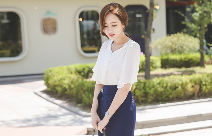 考究立方装饰褶边女衬衫