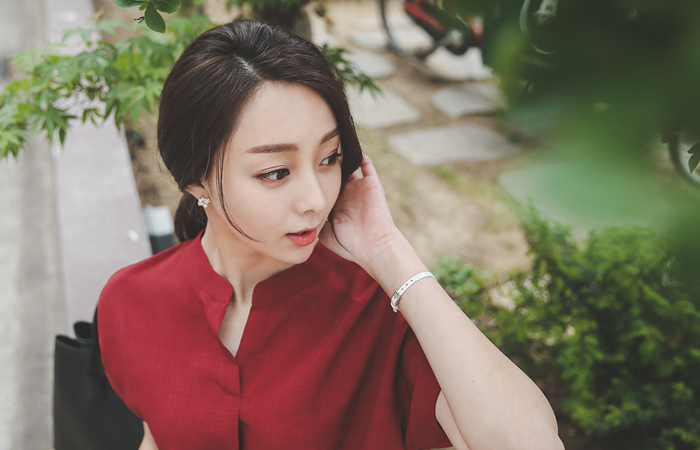 基本的扭胭脂衬衫（短袖）