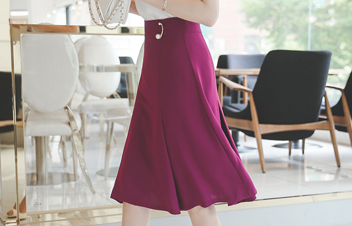 珍珠胸针针折缝线条裙子